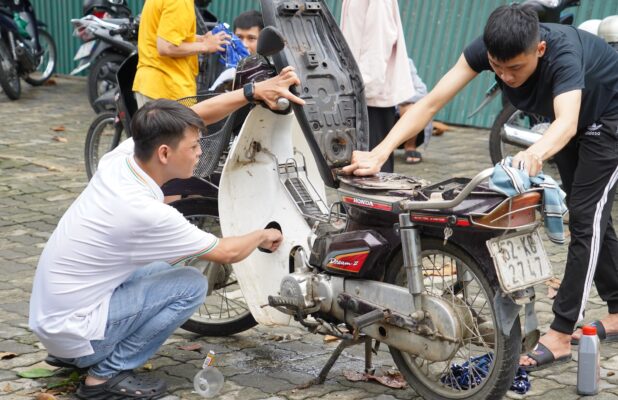 Sửa xe máy lưu động