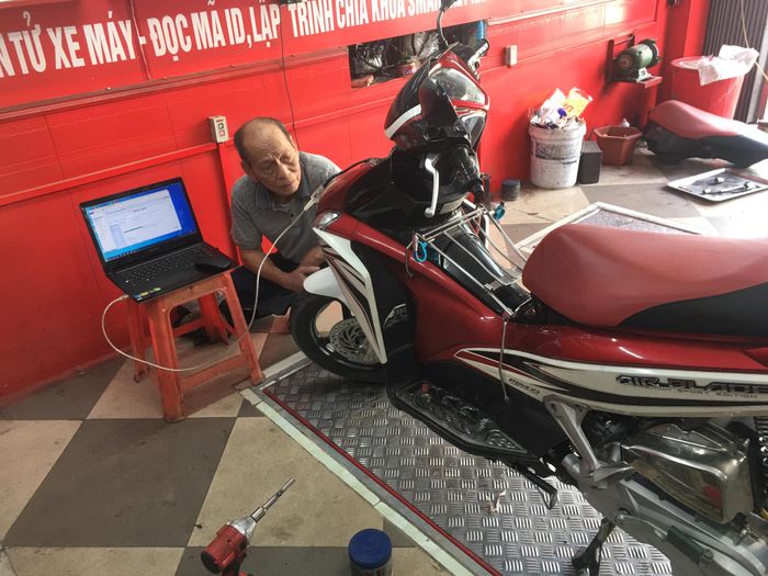 vá xe máy quận hải châu thay ruột xe máy quận hải châu