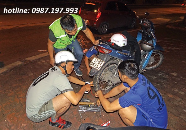 cứu hộ xe máy xuyên mộc