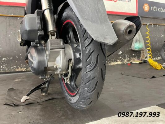 vá xe máy phú giao, thay ruột xe máy giá rẻ