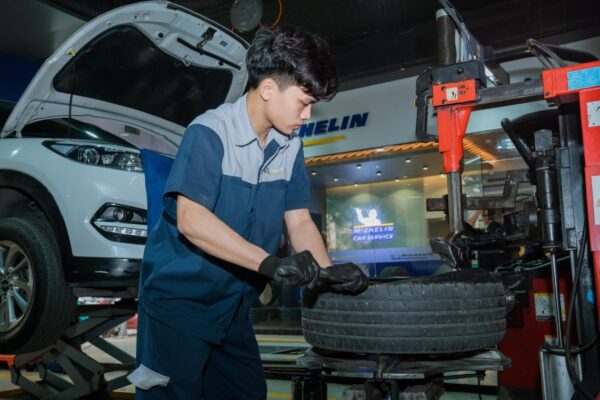 dịch vụ vá xe máy bình dương chuyên nghiệp