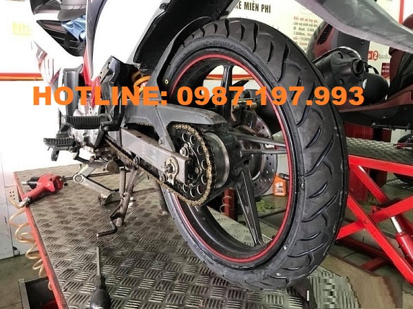 vá vỏ xe máy tại vĩnh thạnh thay ruột xe máy lưu động