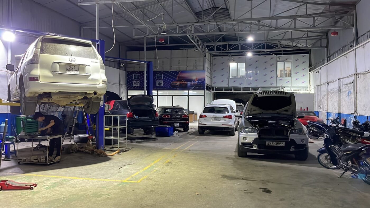 Cứu Hộ Ô Tô Quận 1 - Cẩu kéo - sửa chữa uy tín và tận tâm