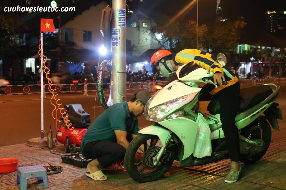 cứu hộ xe máy quận nam từ liêm xuyên đêm