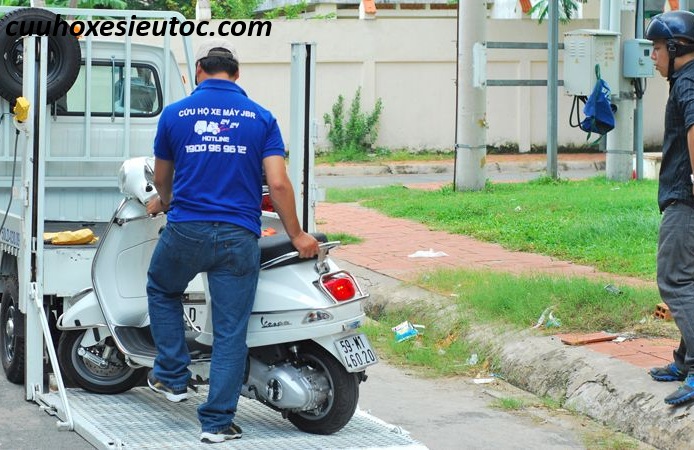 cứu hộ xe máy tphcm giá rẻ