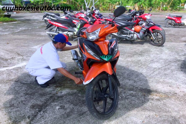 cứu hộ xe máy huyện mê linh 24/24