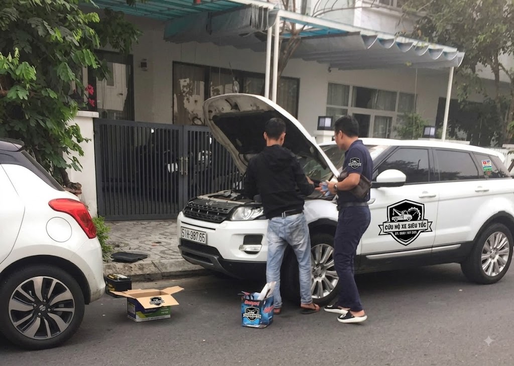 thợ sửa ô tô lưu động Hà Nội phục vụ nhanh chóng 24/7