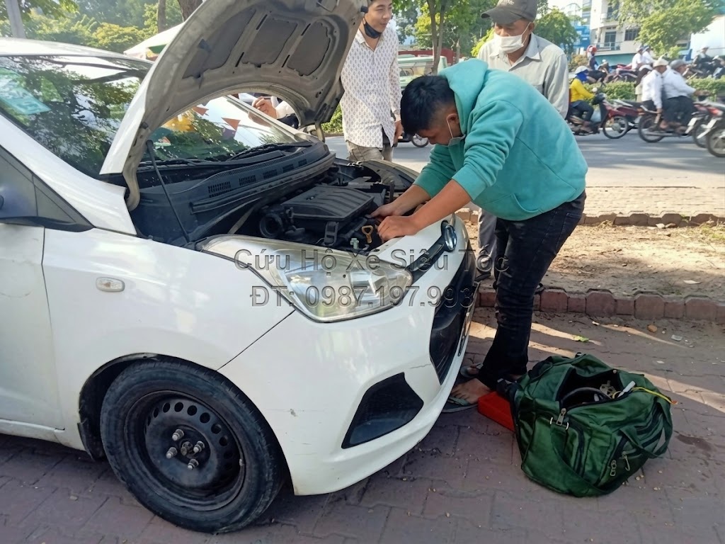 sửa ô tô lưu động quận Hoàn Kiếm hỗ trợ nhanh chóng