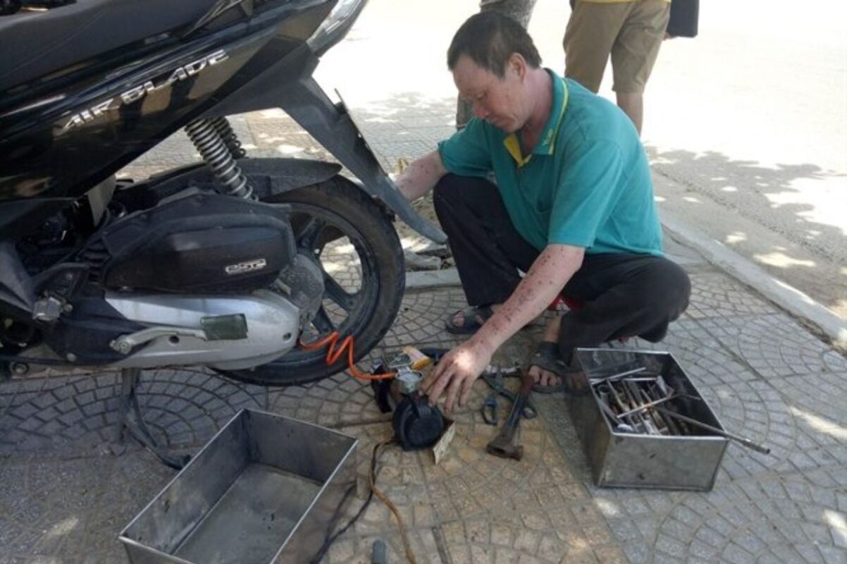 thay ruột xe máy thủ dầu một vá xe máy lưu động