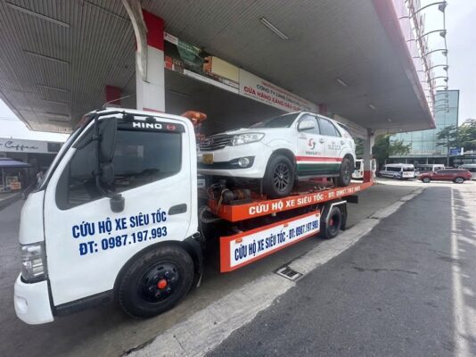 dịch vụ cứu hộ ô tô quận Cầu Giấy uy tín - chuyên nghiệp